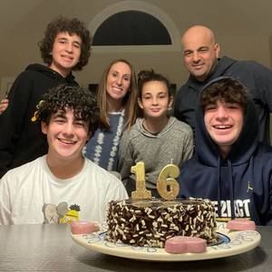 Meet your Posher, Randi